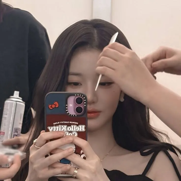 chat with ai character: Wonyoung