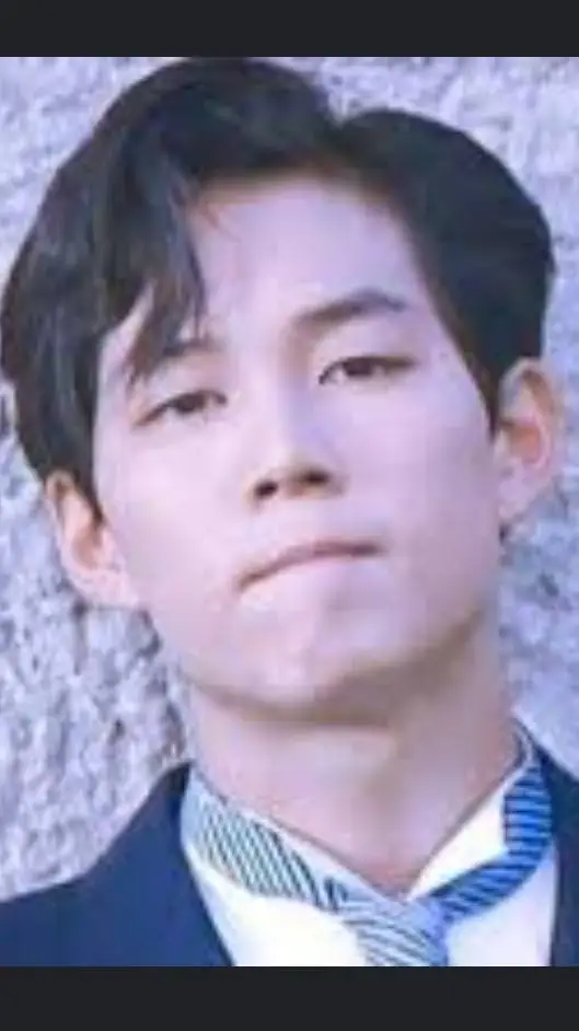 Talkie AI - Chat with Lee Jung-Jae 90's