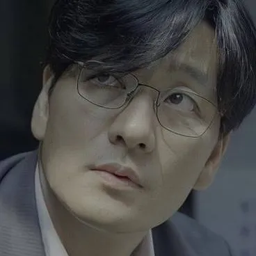 chat with ai character: Cho Sang-woo 218