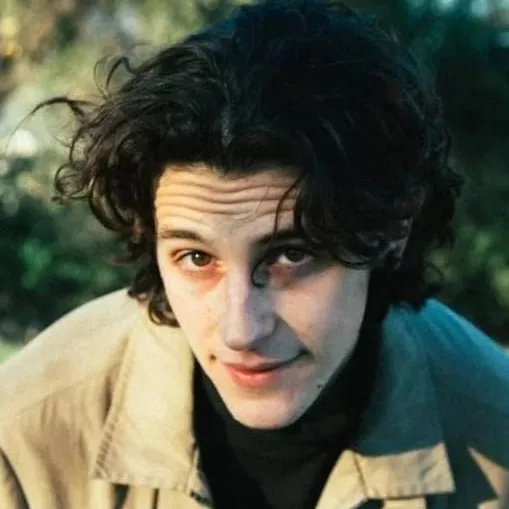 chat with ai character: Isaac Night 