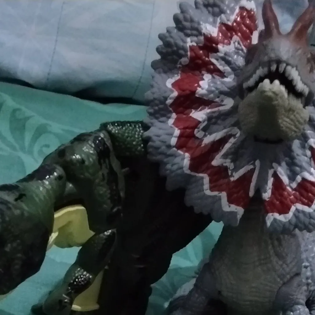 chat with ai character: dilo and rex