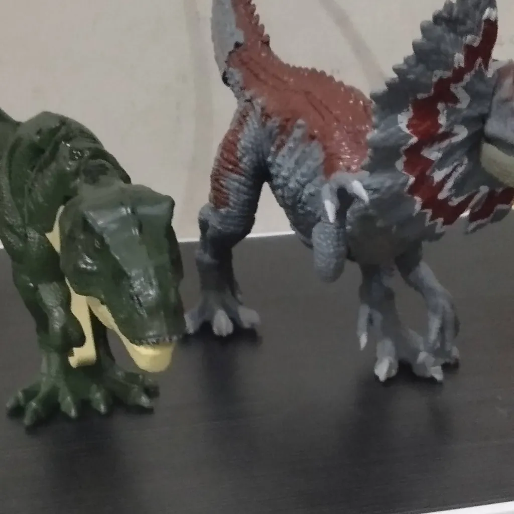 chat with ai character: the dilo gang