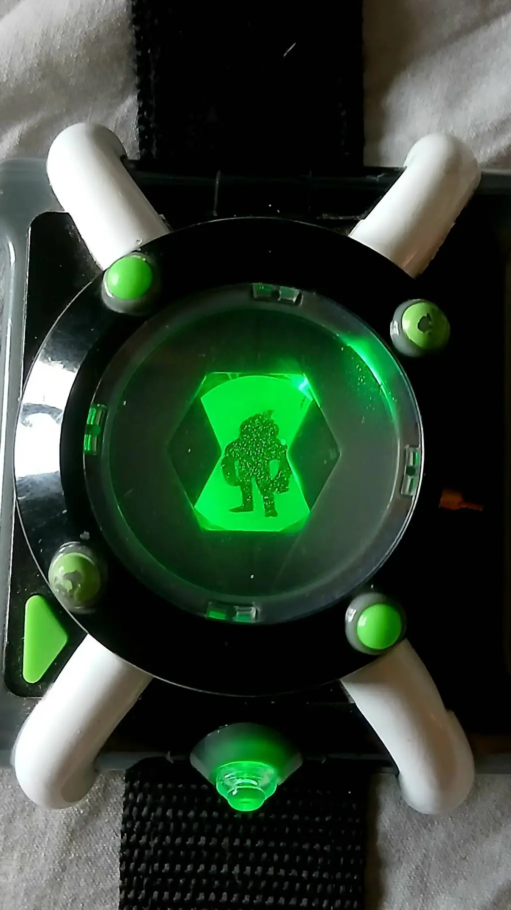ai character: ConnorOmitrix  background