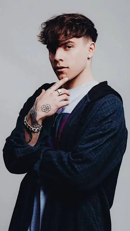 ai character: Rye Beaumont background