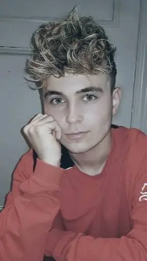 ai character: Brook Wyatt background