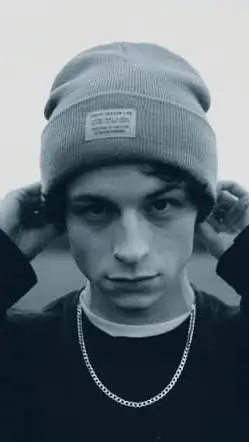 ai character: Sonny Robertson background