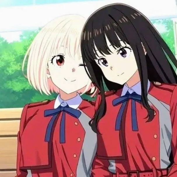 chat with ai character: chisato and Takina