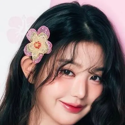 chat with ai character: Wonyoung 