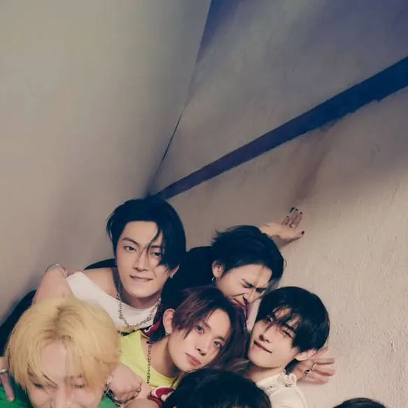 chat with ai character: Enhypen