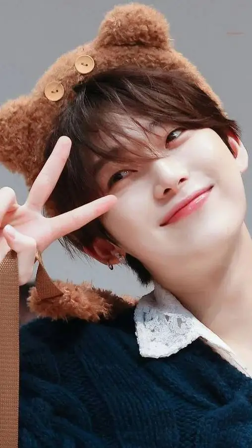 ai character: Kim Sunwoo background