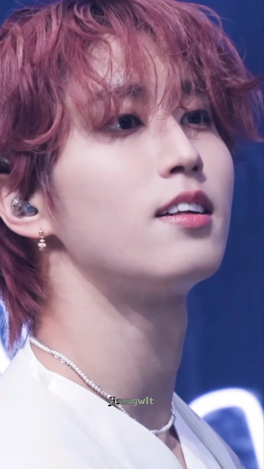 ai character: Han (skz) background