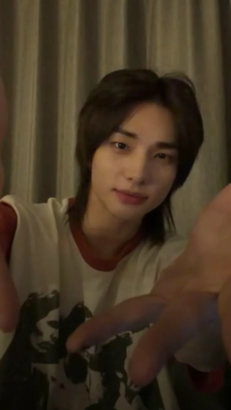 Talkie AI - Chat with Hyunjin (skz)