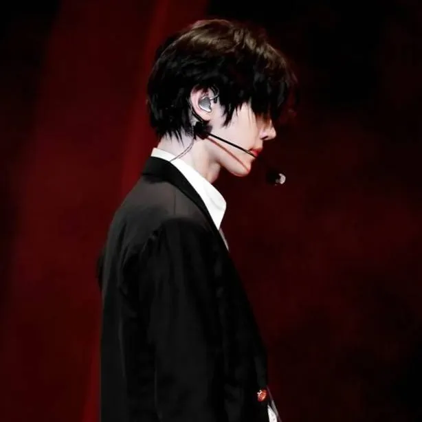 chat with ai character: Sunghoon 
