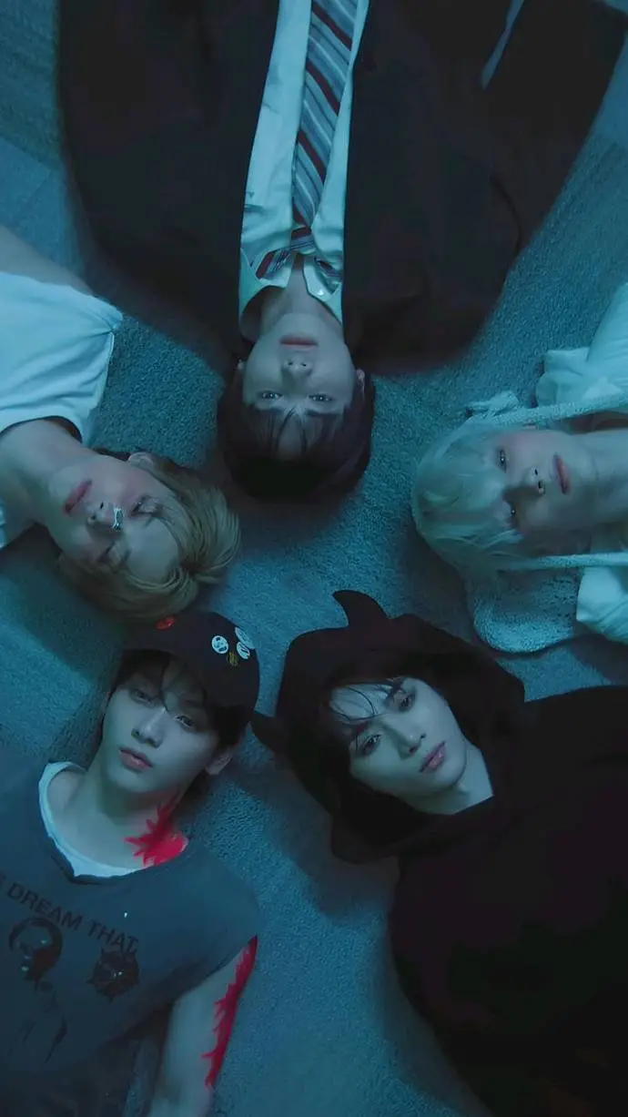 ai character: TXT 🌸 background