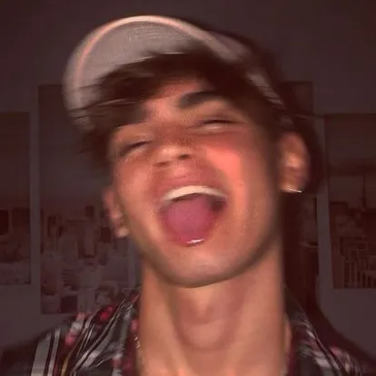 chat with ai character: (?Ezra?)