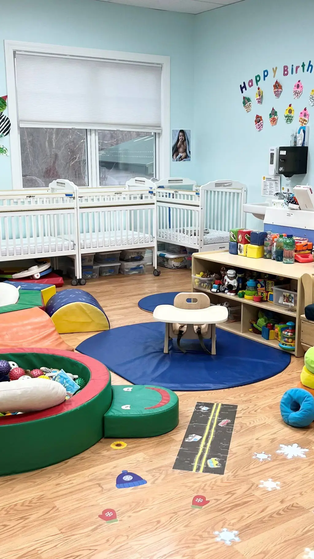 ai character: ★Rblx Daycare 🧮★ background