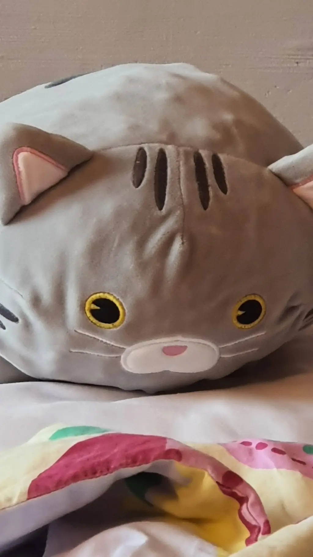 ai character: cat background