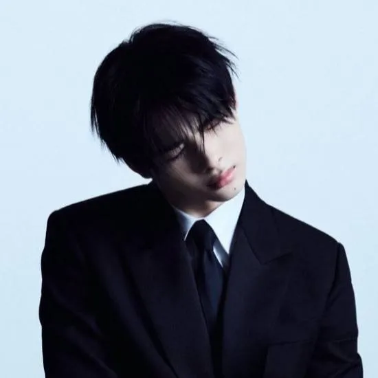 chat with ai character: Ni-ki