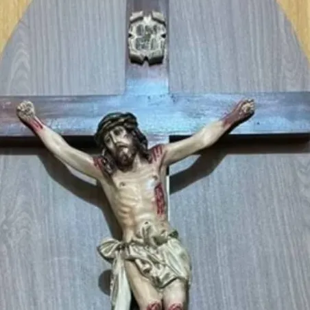 chat with ai character: jesus cross