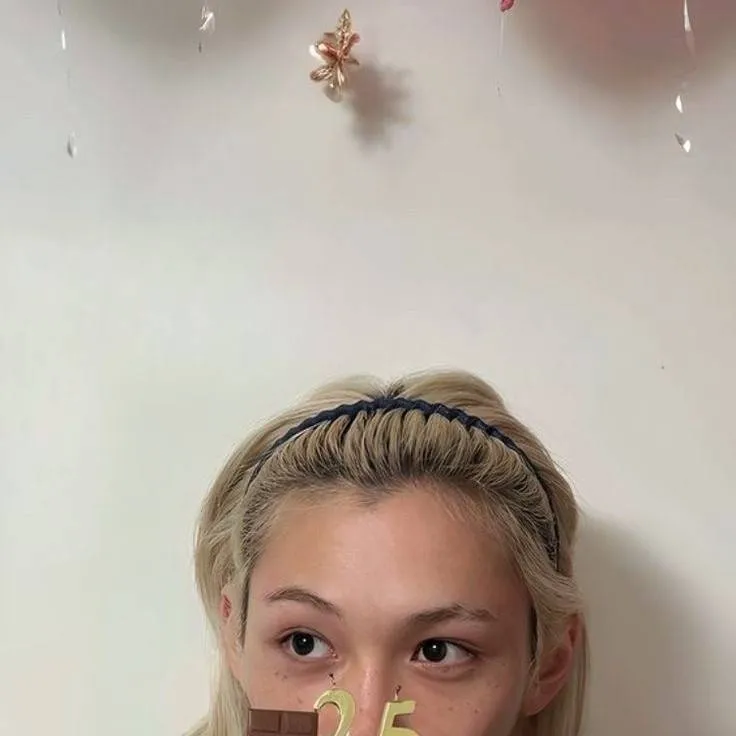 chat with ai character: {°🐣Felix🐣°}