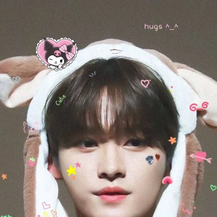 chat with ai character: ~🐇lee know🐇~