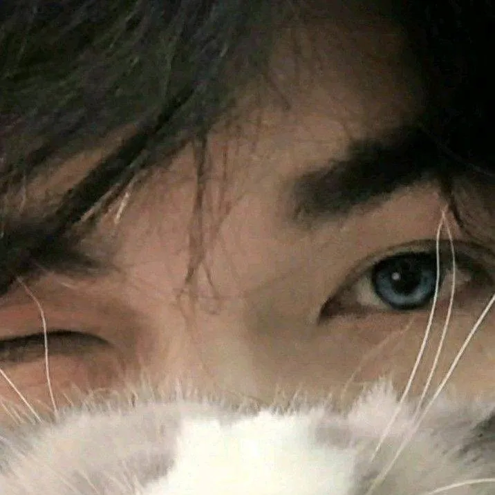 chat with ai character: ~❃🥀Alex🥀❃~