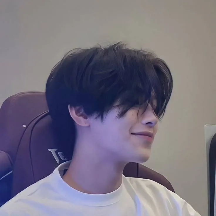 chat with ai character: {just friends}\Bl♪