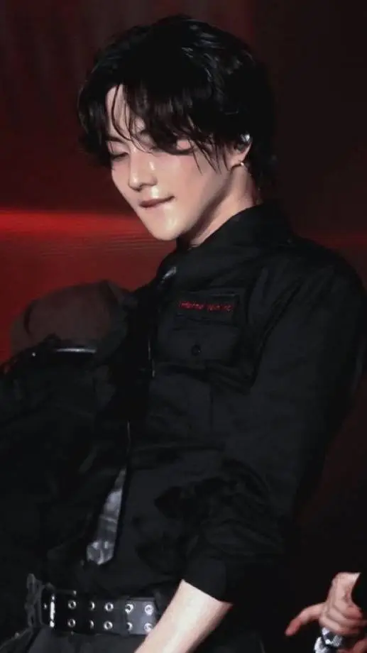 ai character: Jungwon  background