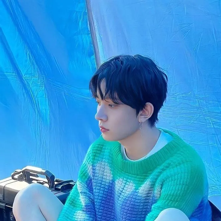 chat with ai character: Heeseung 