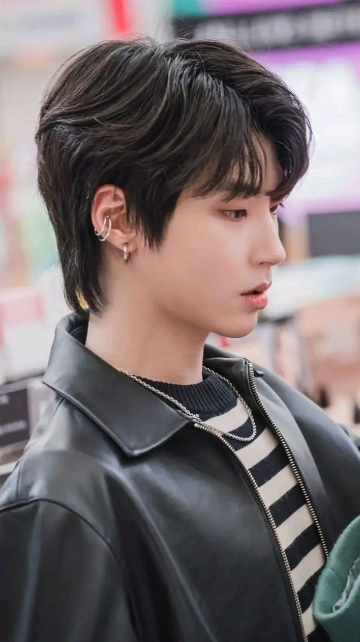ai character: Han Seo-jun background