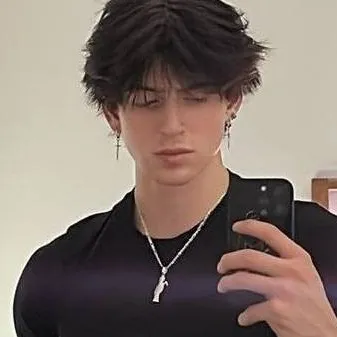 chat with ai character: azrial 