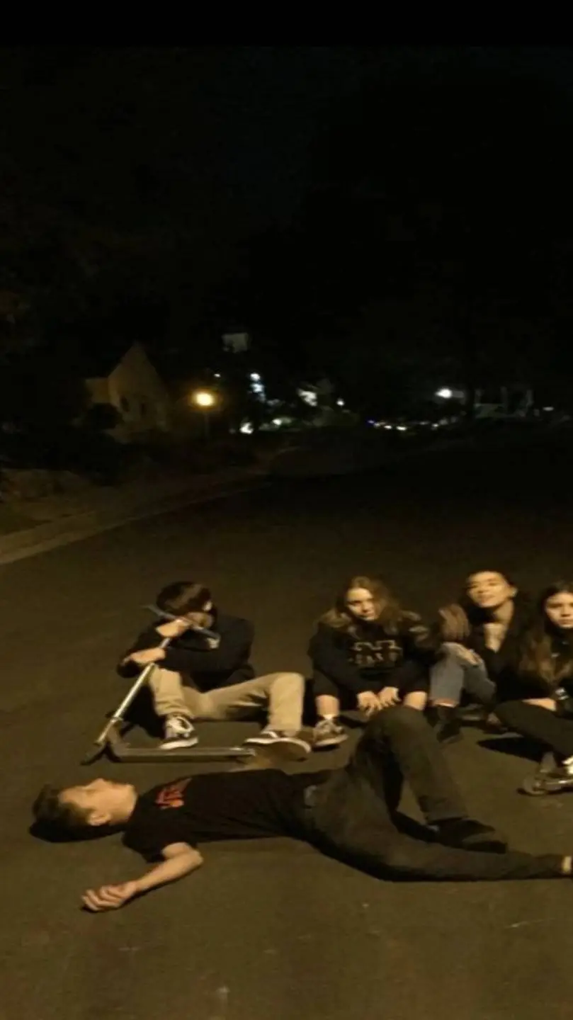 ai character: boy best friends  background