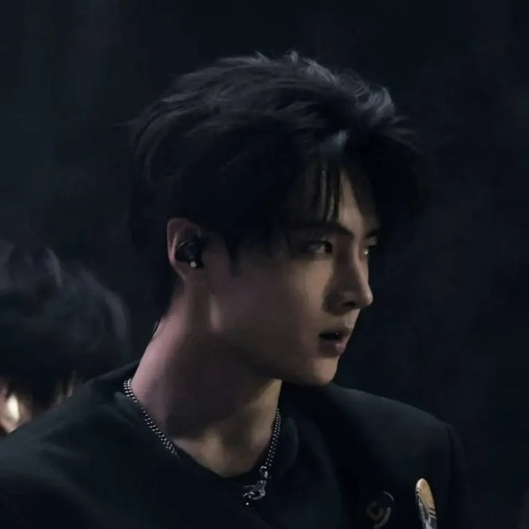 chat with ai character: Jay