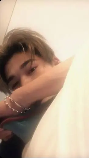 ai character: 🎀 Niki 🎀 background