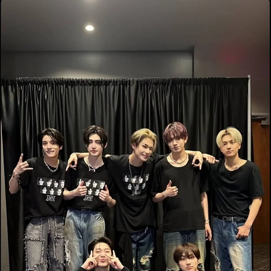 chat with ai character: Enhypen 