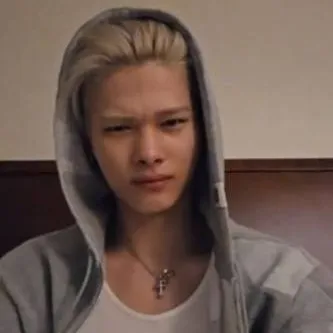 chat with ai character: Niki 