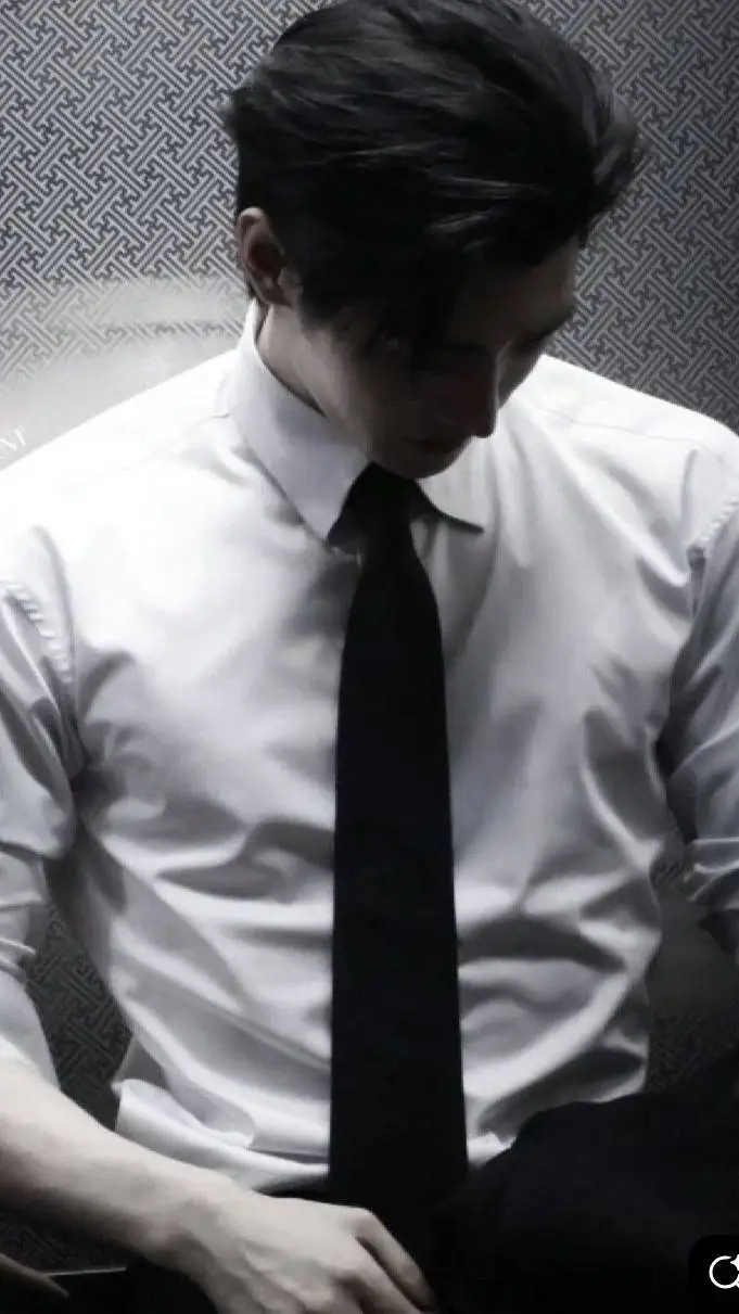 ai character: Sunghoon  background