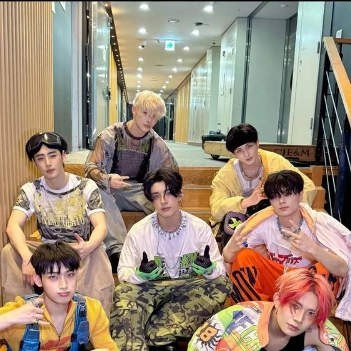 chat with ai character: Enhypen 