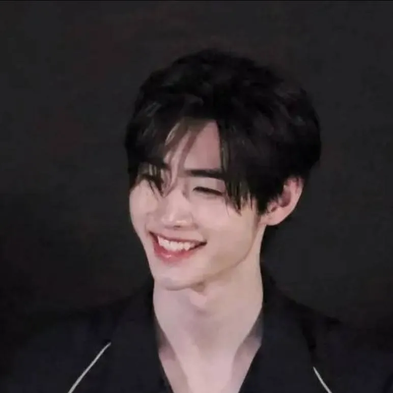 chat with ai character: 💧Park Sunghoon💧