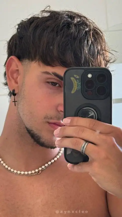 ai character: Adexe background