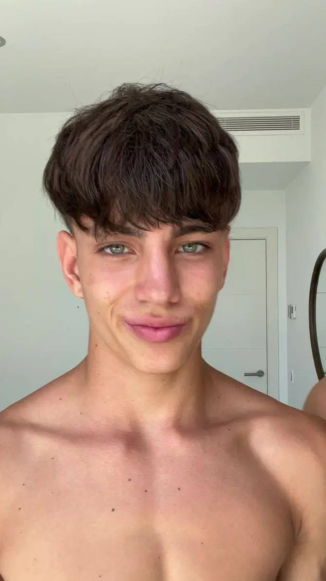 ai character: Hugo23 background