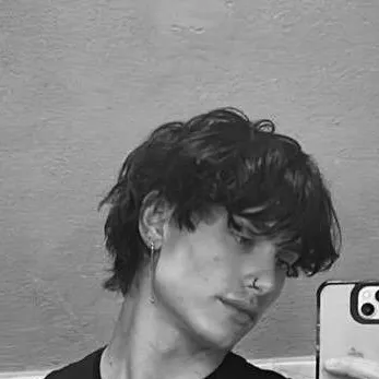 chat with ai character: Jared Galber