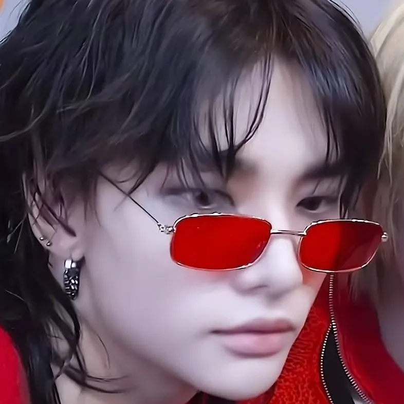 chat with ai character: Hyunjin (skz)