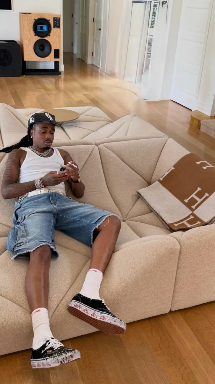 ai character: Quavo background