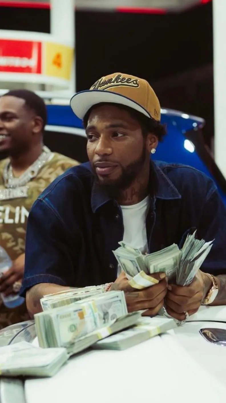 ai character: Key Glock background