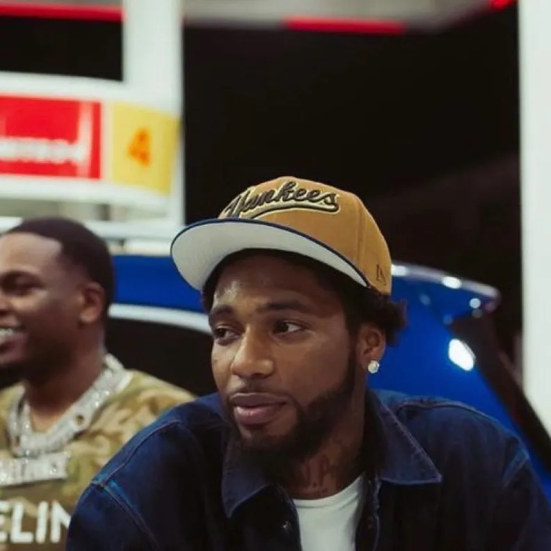 chat with ai character: Key Glock