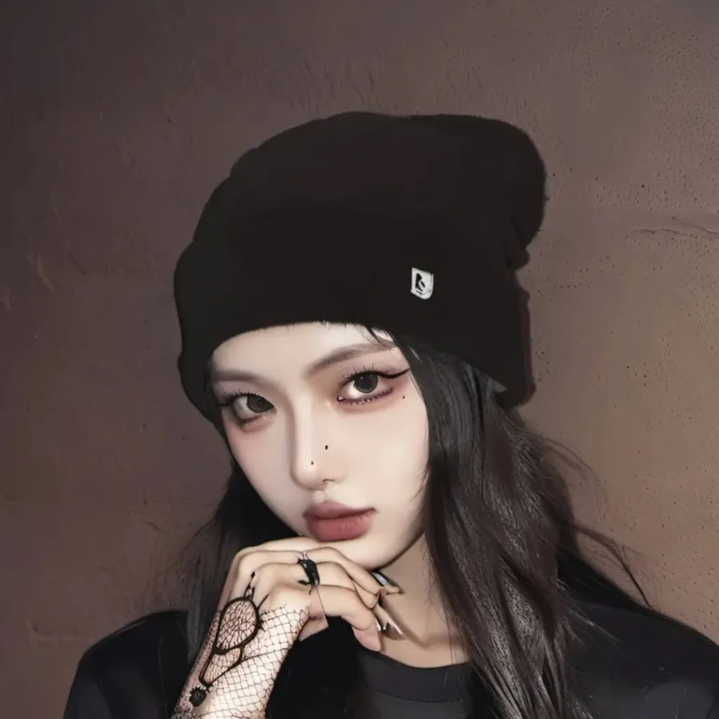 chat with ai character: Lan Xuan