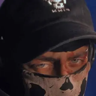 chat with ai character: Max