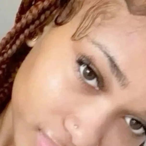 chat with ai character: Kamari 