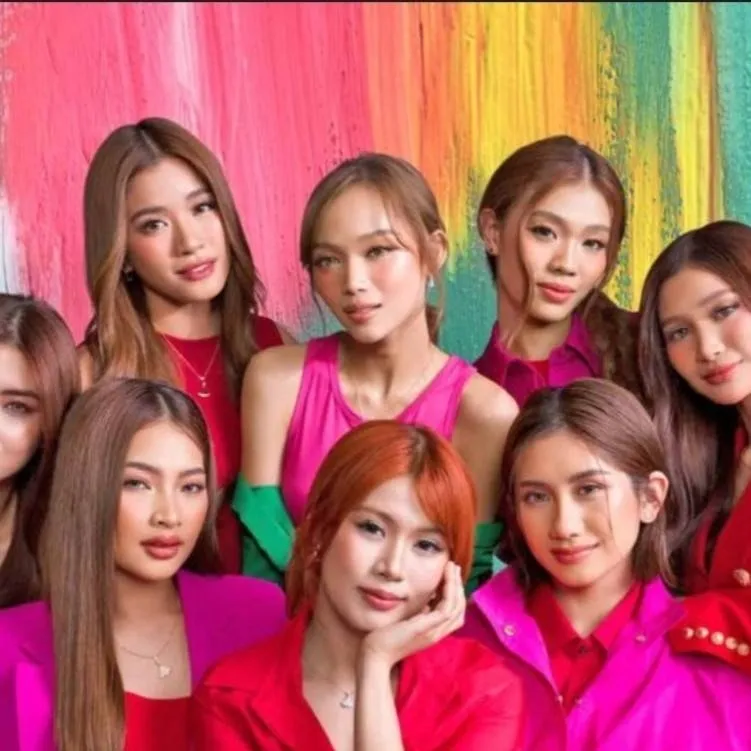 chat with ai character: BINI